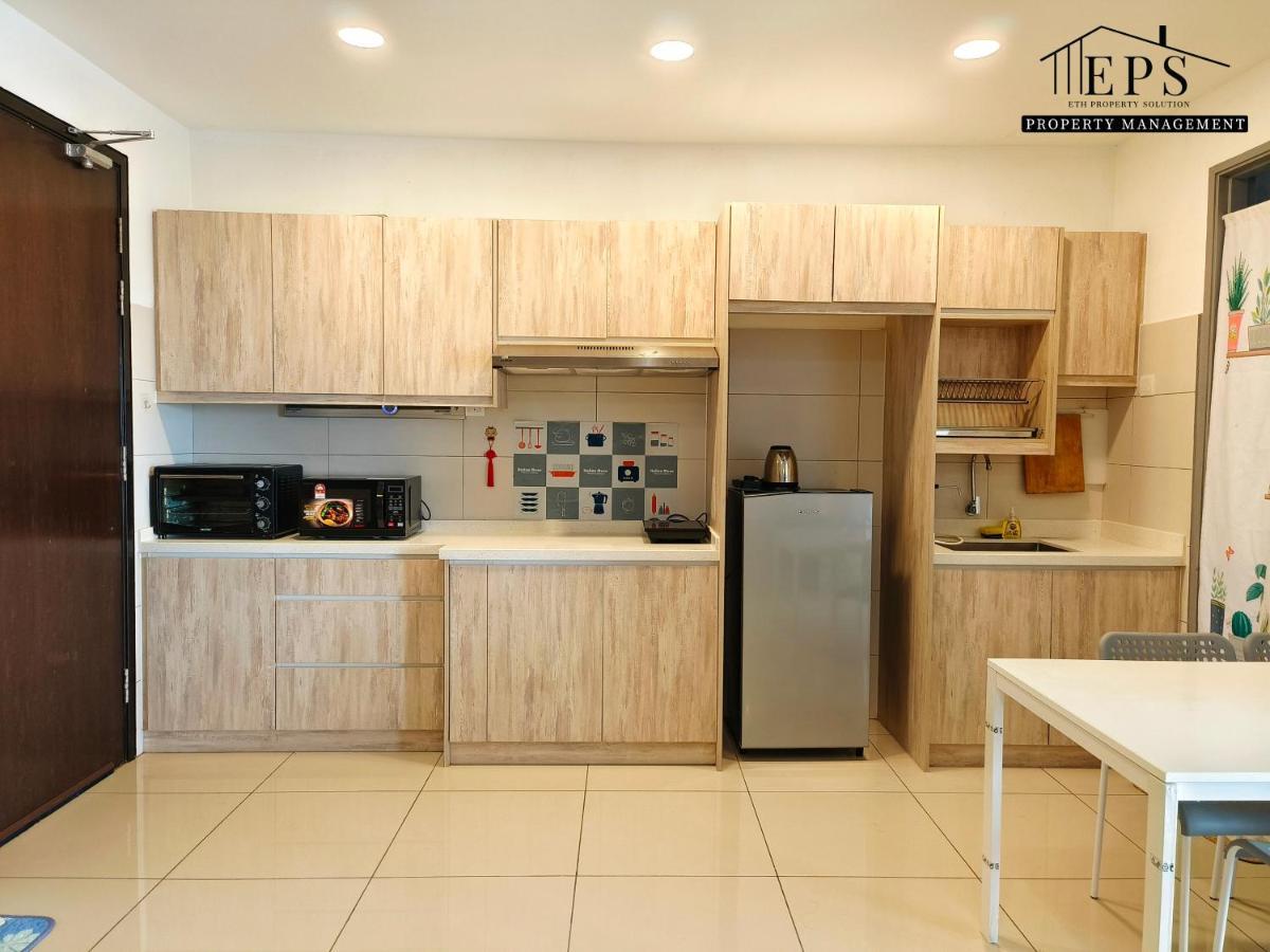 Usj One Subang Jaya By Widebed Apartment Exterior photo